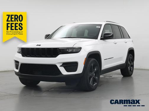White 2023 Jeep Grand Cherokee Altitude