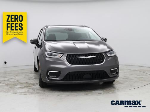 Gray 2023 Chrysler Pacifica Touring L
