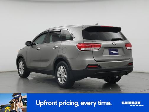 Gray 2018 Kia Sorento L