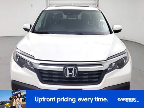 White 2020 Honda Ridgeline RTL
