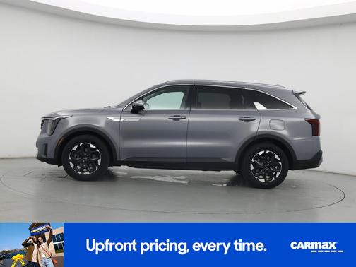 Gray 2024 Kia Sorento S