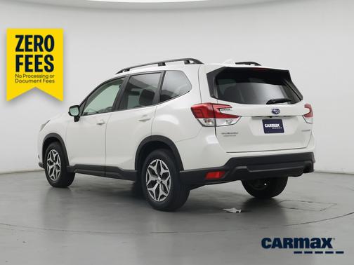 White 2022 Subaru Forester Premium