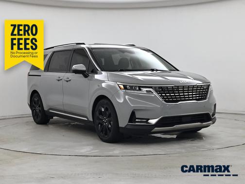 Silver 2024 Kia Carnival SX Prestige