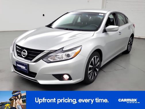 Gray 2018 Nissan Altima SV