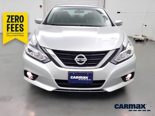 Gray 2018 Nissan Altima SV