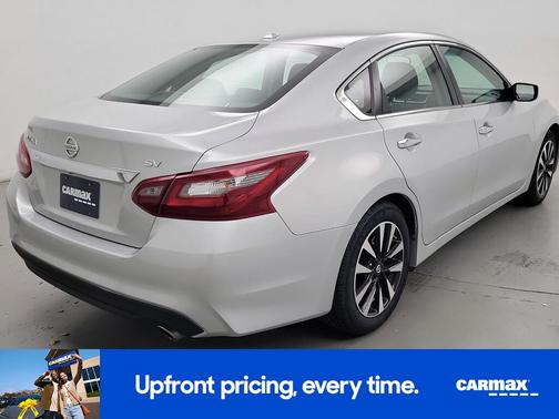 Gray 2018 Nissan Altima SV