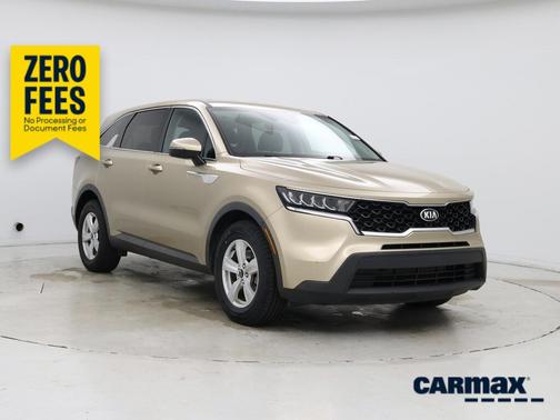 Gold 2021 Kia Sorento LX