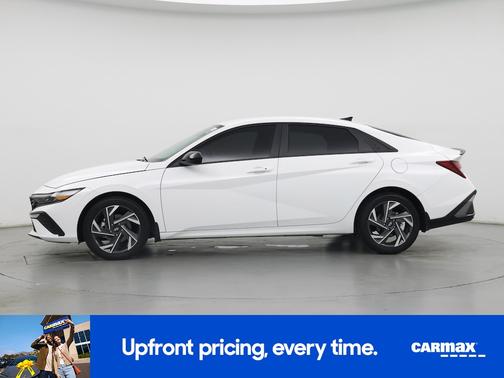 White 2025 Hyundai ELANTRA SEL Sport