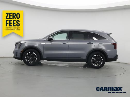 Gray 2024 Kia Sorento S