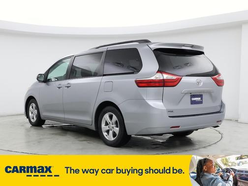 2017 Toyota Sienna LE