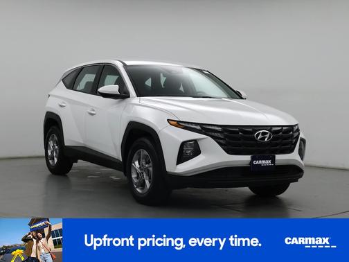 White 2023 Hyundai TUCSON SE