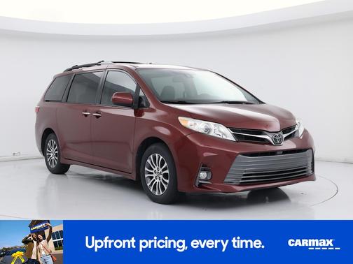 2018 Toyota Sienna XLE