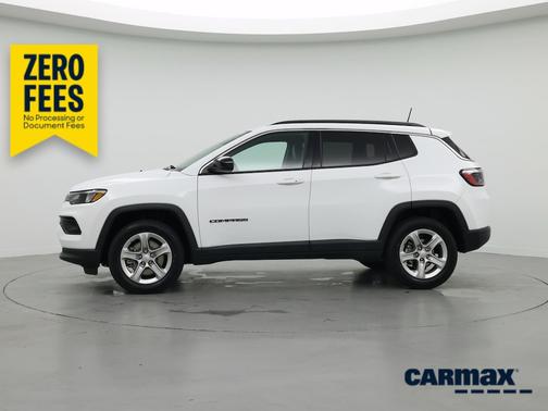 White 2023 Jeep Compass Latitude