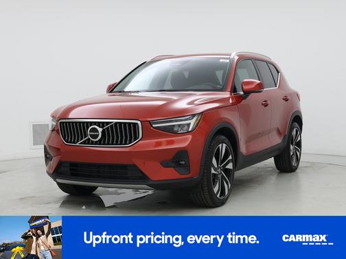 2023 Volvo XC40 B5 Plus Bright Theme