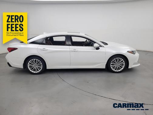 White 2019 Toyota Avalon Limited