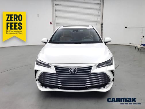 White 2019 Toyota Avalon Limited