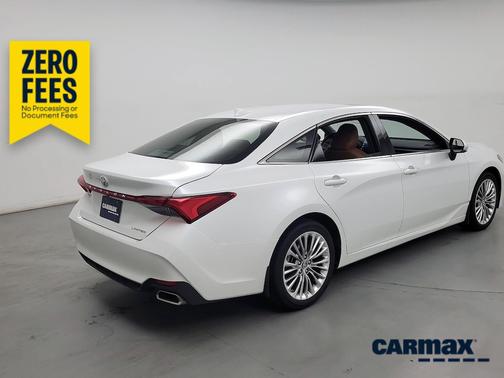 White 2019 Toyota Avalon Limited