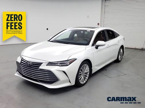 White 2019 Toyota Avalon Limited