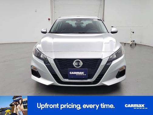 Silver 2022 Nissan Altima S