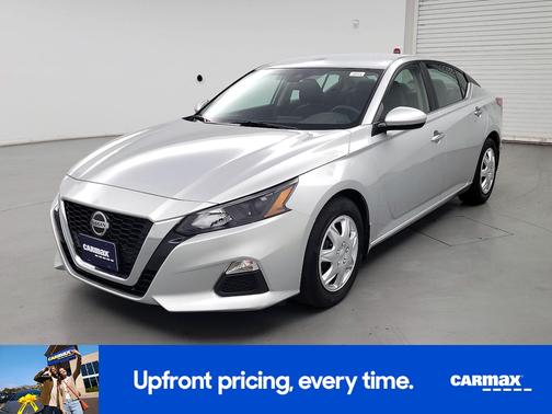 Silver 2022 Nissan Altima S