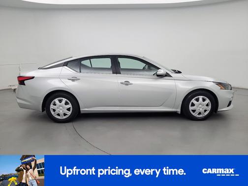 Silver 2022 Nissan Altima S
