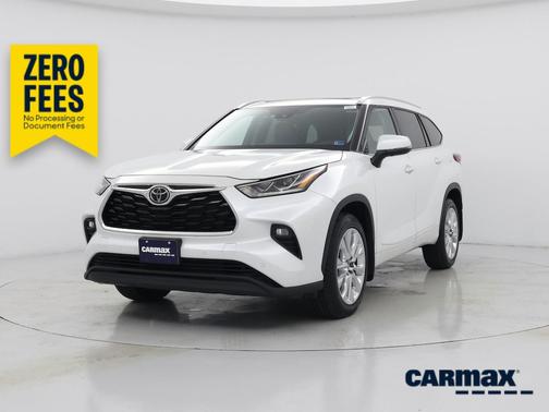 White 2023 Toyota Highlander Limited