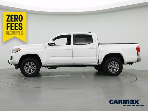 White 2017 Toyota Tacoma SR5