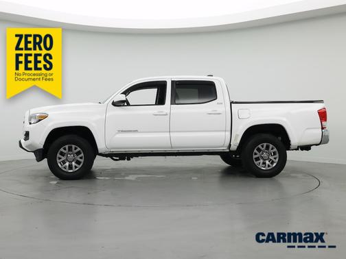 White 2017 Toyota Tacoma SR5