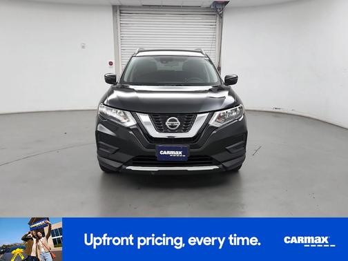 Green 2019 Nissan Rogue SV