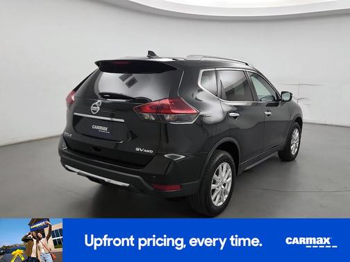 Green 2019 Nissan Rogue SV