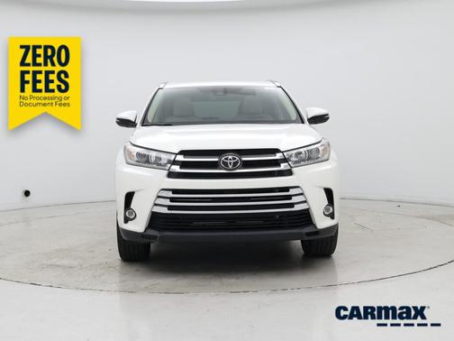 White 2019 Toyota Highlander Limited