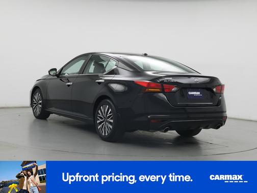 Black 2024 Nissan Altima SV