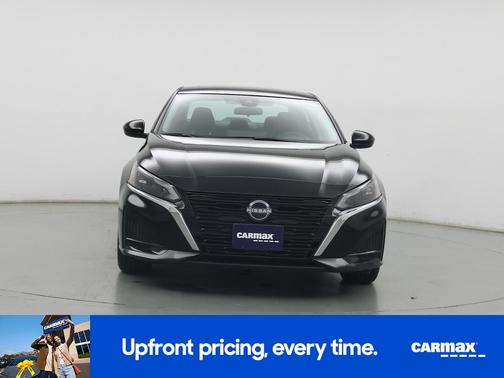 Black 2024 Nissan Altima SV