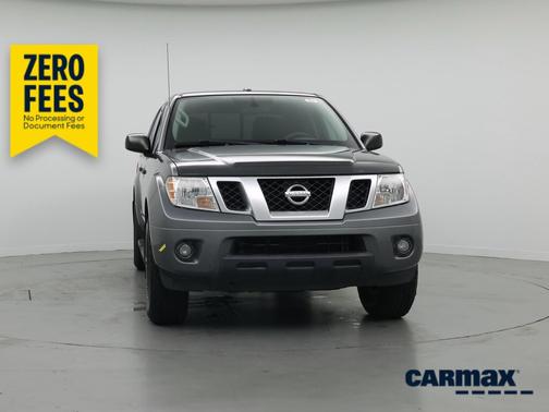 Gray 2018 Nissan Frontier Desert Runner