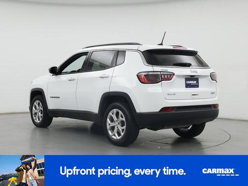 White 2024 Jeep Compass Latitude