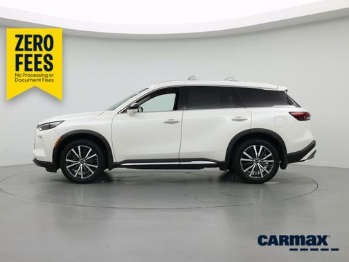 White 2023 INFINITI QX60 Sensory