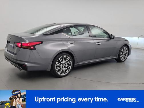 Gray 2023 Nissan Altima SL