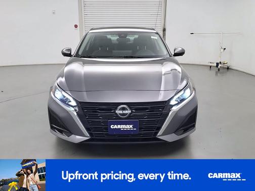 Gray 2023 Nissan Altima SL