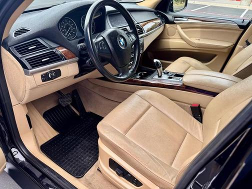 Black Sapphire Metallic 2013 BMW X5 SUV