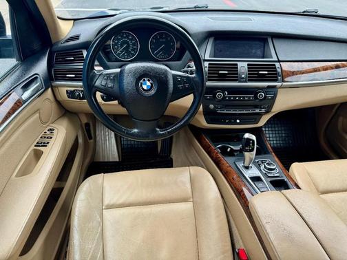 Black Sapphire Metallic 2013 BMW X5 SUV