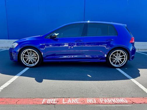 2017 Volkswagen Golf R 2.0T DSG