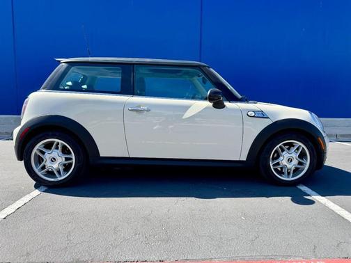 2010 MINI Cooper S Base