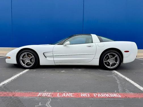 2000 Chevrolet Corvette Base