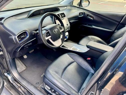 2016 Toyota Prius hatchback sedan