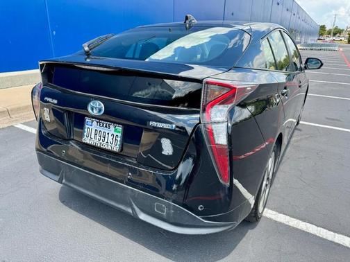 2016 Toyota Prius hatchback sedan