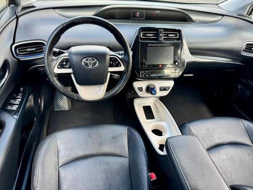 2016 Toyota Prius hatchback sedan