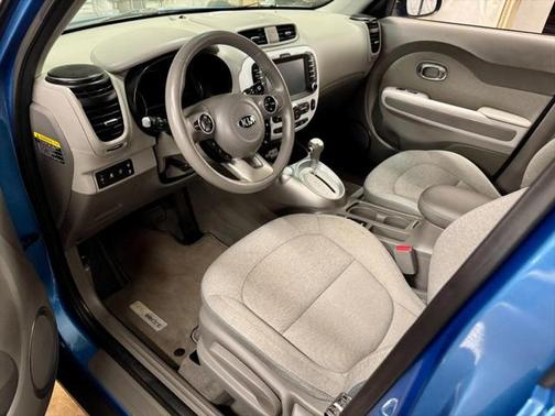 2018 Kia Soul EV Base