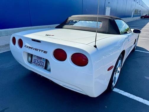 2004 Chevrolet Corvette Base