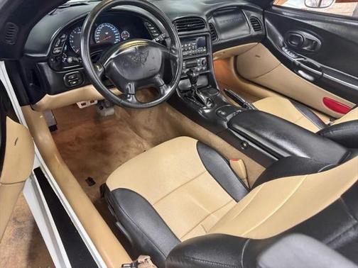2004 Chevrolet Corvette Base