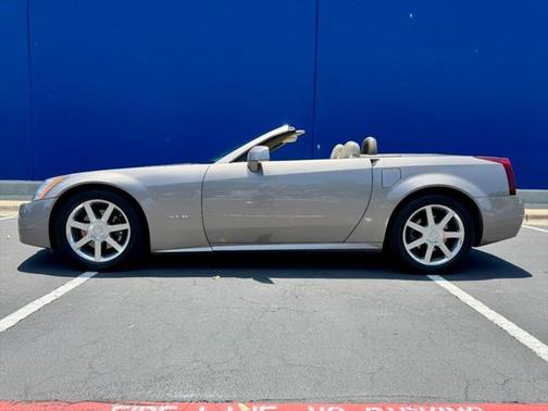 2004 Cadillac XLR Base